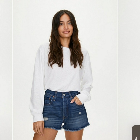 Levi’s 501 Jean Shorts - Picture 3 of 5